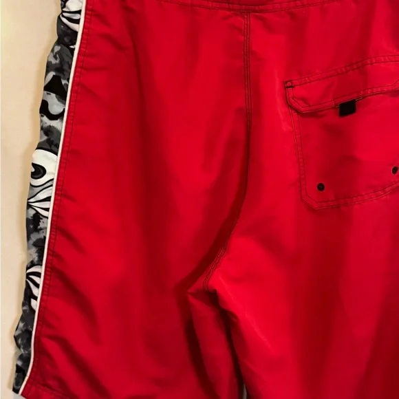 H-25 Men’s RS Surf Red Gray & White Floral Side Seam Summer Swim Board Shorts - Picture 5 of 10